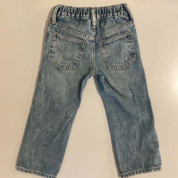 Gap Original Straight Leg Toddler Jeans - 3T - Picture 2 of 4